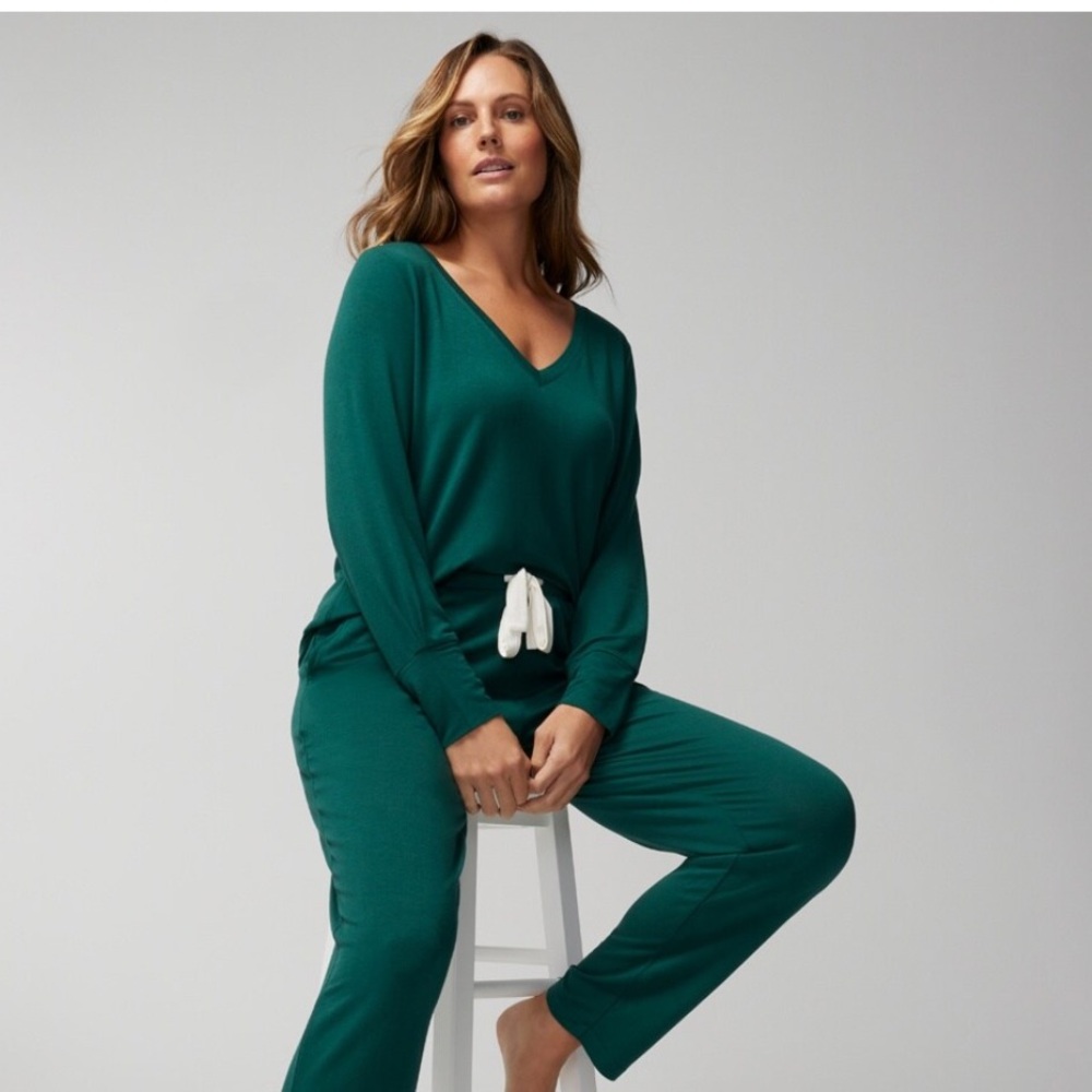 Soma SUNDAY Long-Sleeve V-Neck Set